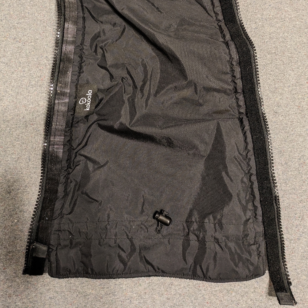 Pregnancy and babywearing jacket extender